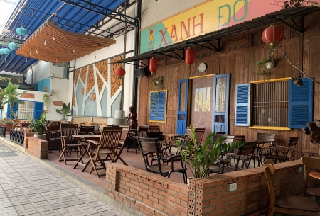 Không gian Xanh Đỏ