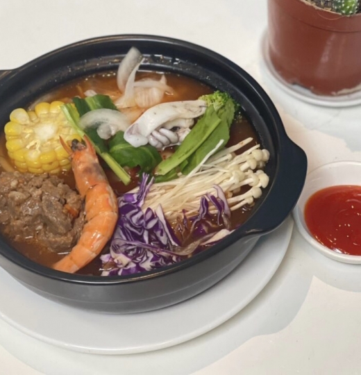 Mì cay thập cẩm