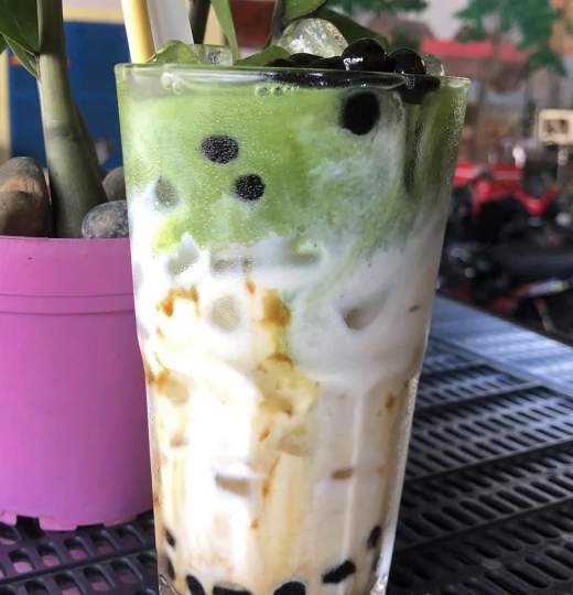 Sữa tươi matcha chân châu đường đen