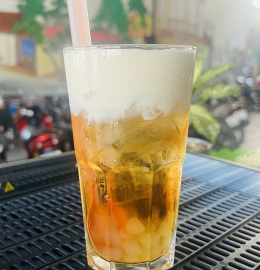 Hồng trà Macchiato